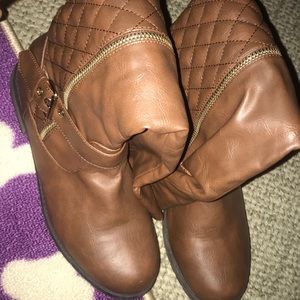 Forever Size 9 knee high fall boots
